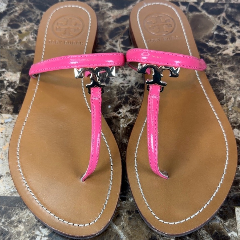 Tory Burch T Logo Flip Flop Sandals Pink Strap And Brown Sole